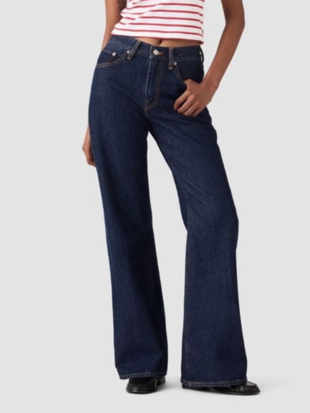 Levi's Middy Loose Boot Size 27x31, Shaded View